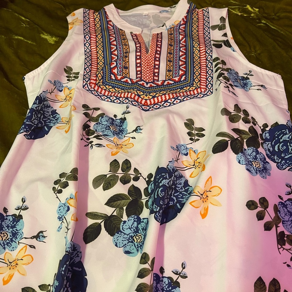 Women’s boutique top
